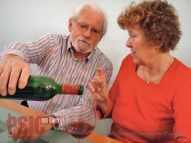 Bere da leggero a moderato potrebbe preservare la funzione cerebrale in età avanzata